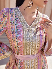 Al Najma 女士优雅V领长袖腰果图案阿拉伯风格连衣裙 - 彩色 - 查看 6