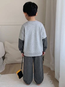 Dazy Kids 兒童秋季小男孩圓領純色針織短袖T恤＋梭織格紋長褲居家休閒兩件套 春/夏 - 深灰色 - 查看 4