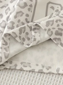 SHEIN 女童 2 件套，灰色豹紋翻領長袖針織上衣 & 灰色高腰寬腿長褲，時尚休閒套裝，適合初秋與秋冬季節 - 淺灰色 - 查看 8