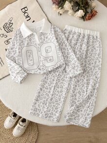 SHEIN 女童 2 件套，灰色豹紋翻領長袖針織上衣 & 灰色高腰寬腿長褲，時尚休閒套裝，適合初秋與秋冬季節 - 淺灰色 - 查看 3