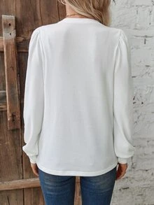 Breezaya Top blanc doux avec encolure ronde et manches longues bouffantes, confectionné dans un tissu lisse pour un style doux, idéal pour un brunch de la fête des enseignants, le bureau, l'automne, décontracté et élégant - Blanc - Voir 2