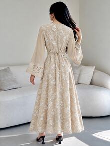 Yasmyna 女款秋冬優雅淺杏色圓領花卉鏤空領重工刺繡喇叭袖長袖阿巴雅洋裝，適合派對宴會 - 卡其色 - 查看 3