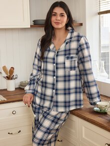 Doze Lane Minimalist Classic Plaid Long Sleeve Pajama Set, Comfortable Casual Loungewear 2 Pieces Set - Multicolor - View 5