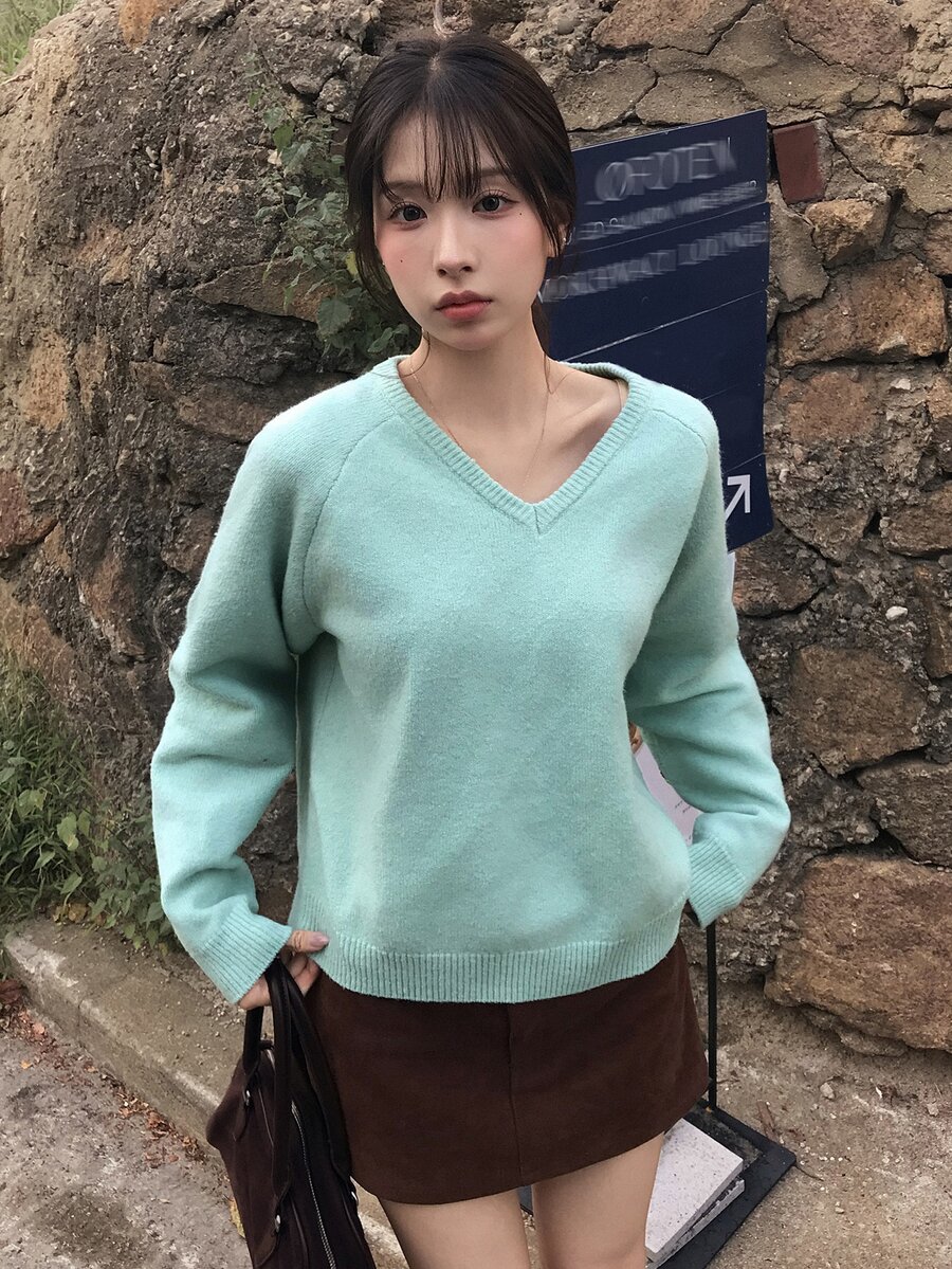 DAZY Women's Solid Color Loose Long Sleeve V-Neck Casual Daily Vacation Korean Style Autumn/Winter Thick Knit Pullover Sweater - Green - View 1