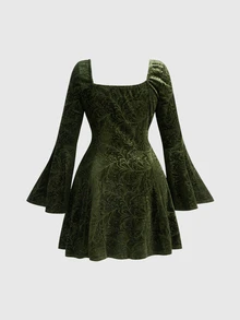 ROMWE Goth Vintage Floral Pattern Dark Velvet Versatile Bell Sleeve Cinched Cinched Waist Plus Size Dress - Green - View 2