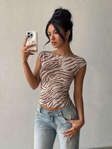 Aloruh Women's Short Sleeve Sexy Backless Base Layer T-Shirt, Abstract Tie-Dye Zebra Print Pattern - Multicolor - View 3