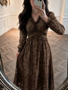 Modelyn 女款棕色V領荷葉邊長袖中長洋裝，優雅飄逸A字秋季洋裝，端莊婚禮賓客晚宴禮服 - 棕色 - 查看 8