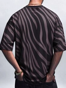 NobleFwd 男士復古斑馬條紋圓領短袖 LA 圖案印花寬鬆休閒街頭風上衣 T-shirt - 彩色 - 查看 2