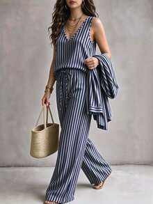 Linhara CURVE 大尺碼女款條紋細肩帶上衣、長褲與開襟外套休閒套裝 - 藍色 - 查看 8