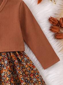 SHEIN Babygirl Cute Ditsy Floral Spaghetti Strap Dress & Knit Brown Cardigan Set - Red - View 4