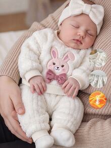 SHEIN Baby Girls Sweatshirt Pants Set Cute Off-White Rabbit Bow Fuzzy Long Sleeve Round Neck Thick Party Matching Family Winter Princess Bear Ears Hat - White - View 10