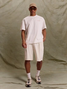 Oversized "Musero Studios" 圖案印花 T-shirt 秋冬街頭風層次穿搭 - 白色 - 查看 5
