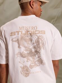 Oversized "Musero Studios" 圖案印花 T-shirt 秋冬街頭風層次穿搭 - 白色 - 查看 2