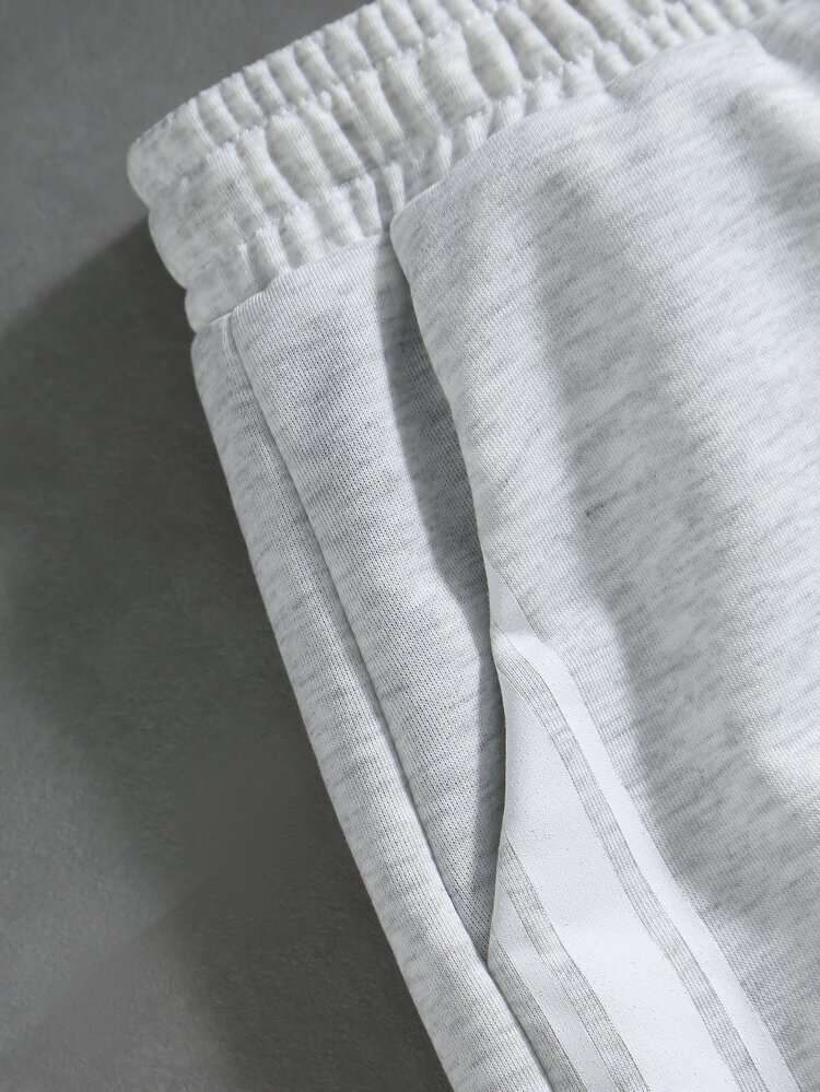 ROMWE MEN Street Life Men's Casual Fashion Street Style Sporty Letter & Cherry Blossom Print Drawstring Waist Contrast Striped Side Loose Fleece Lined Warm Wide Leg Sweatpants - Grey - View 5