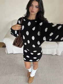 Autumina Women's Korean Style Jacquard Long Sleeve Sweater & Mini Skirt Two Pieces Set - Black and White - View 1