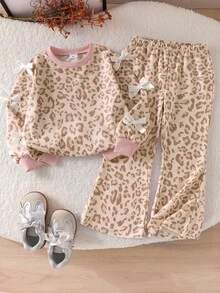 SHEIN 青少年女孩條紋蝴蝶結裝飾2件套服裝，華夫格針織長袖上衣與羅紋喇叭褲套裝 - 卡其色 - 查看 6
