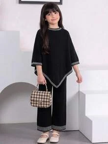 SHEIN 青少年女孩保暖內裡加厚條紋極簡不對稱長袖長褲針織套裝 - 黑與白 - 查看 1