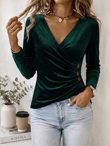 SHEIN Holidaya 復古深綠色天鵝絨V領交叉長袖上衣 側邊鈕扣抓皺收腰修身內搭衫 優雅法式風秋季T恤 - 綠色 - 查看 7