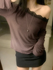 DAZY 女款對比色蕾絲飾邊寬鬆長袖不對稱肩休閒度假韓系街頭風春夏秋上衣 T-shirt - 棕色 - 查看 8