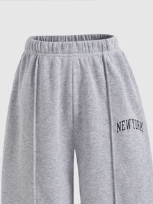 SHEIN 青少年女孩秋季街頭風休閒寬鬆保暖內裡衛衣套裝 紐約市印花套頭衫與運動長褲套裝 灰色 童裝 假期海灘 - 淺灰色 - 查看 6