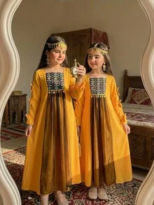 SHEIN 少女长裙，几何图案撞色网纱连衣裙，蝴蝶结装饰长袖+流苏网纱设计中东风格童装 - 黃色 - 查看 1