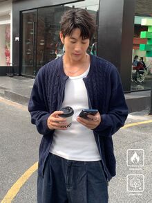 Claim Dot 男士纯色前拉链夹克，休闲日常穿着 - 紫色 - 查看 5