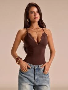SHEIN BAE 夏季深棕色蕾絲拼接深V領鏤空無袖修身性感休閒優雅法式連身衣，適合萬聖節派對、夜生活與日常穿著 - 棕色 - 查看 3