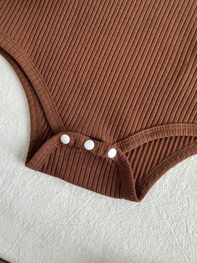 SHEIN Bộ quần áo bé gái mùa xuân/thu, bodysuit tay dài bèo nhún in nơ dễ thương phối gia đình, quần dài casual màu nâu chocolate và trắng kem - Màu Khaki - Xem 5