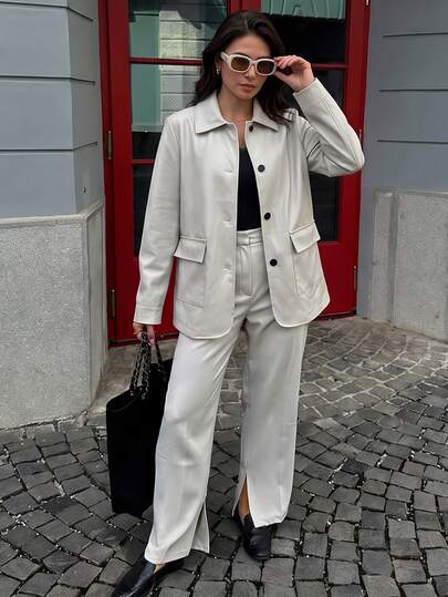 Yunfilé Off-White Square Collar Jacket, Elegant Single-Breasted Large Pocket Straight Casual Versatile Jacket Top