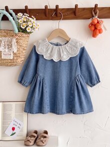 SHEIN 幼女 A 字洋裝 可愛甜美 嬰兒藍配色 白色蕾絲鏤空領 抓褶長袖圓領 生日派對 秋季保暖公主風 周歲生日禮服 - 藍色 - 查看 4