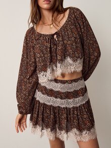 Willow Rêve طقم بلوزة نسائية بأكمام طويلة مع تنورة قصيرة بتصميم دانتيل زهري بني مرقع - بني - مشاهدة 4