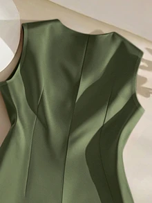 SHEIN Summer Elegant Olive Green Commuter Solid Color Vest & Shorts 2 Pieces Set,Women Holiday Vacation Outfits,Classy Coords Suit,Latest Spring Set - Army Green - View 6