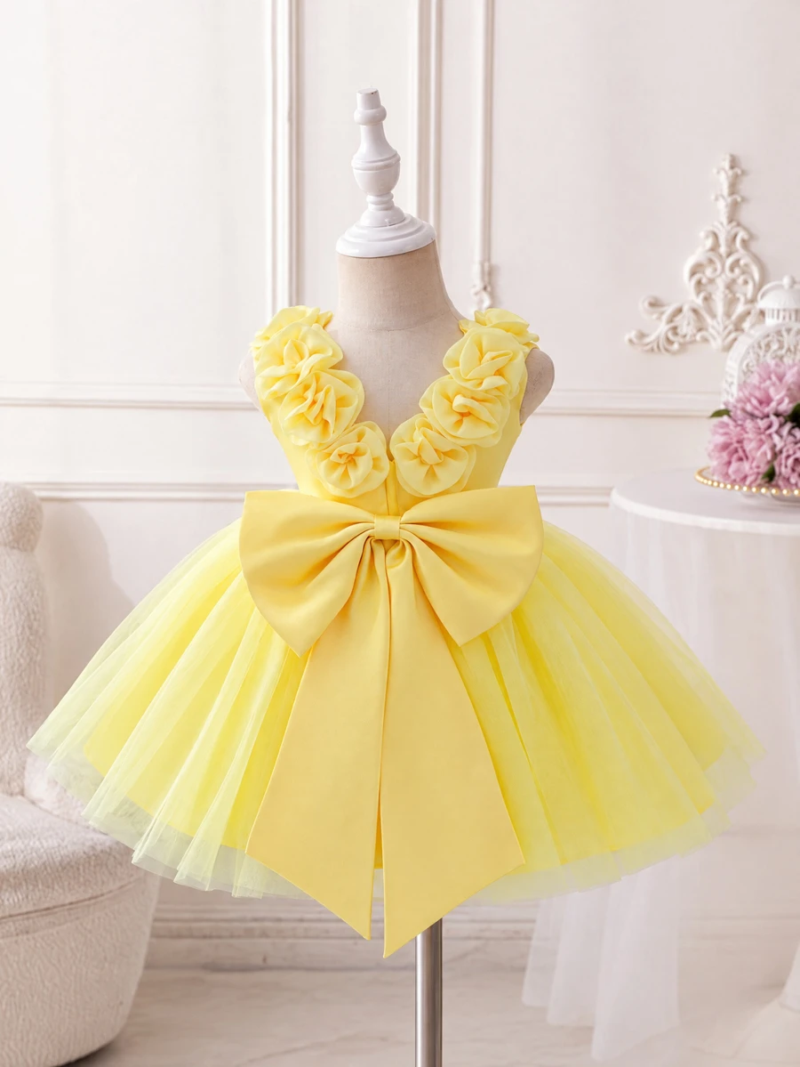 SHEIN Glamorique Kids 女嬰軟黃色緞面網紗正式禮服，附3D花朵、大蝴蝶結背部、蓬蓬裙，適合婚禮、生日派對花童，夏季優雅
