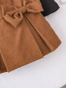 SHEIN 女孩可愛休閒羅紋短袖上衣與刺繡布料裙組，舒適甜美 - 黑色 - 查看 11