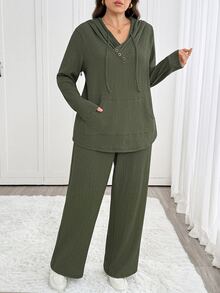 SHEIN LUNE طقم كاجوال من قطعتين للنساء بمقاسات كبيرة، ملابس علوية بغطاء رأس وحبل شد وجيوب وأكمام طويلة وبنطال، بلون موحد، للخريف - اخضر زيتون - مشاهدة 3