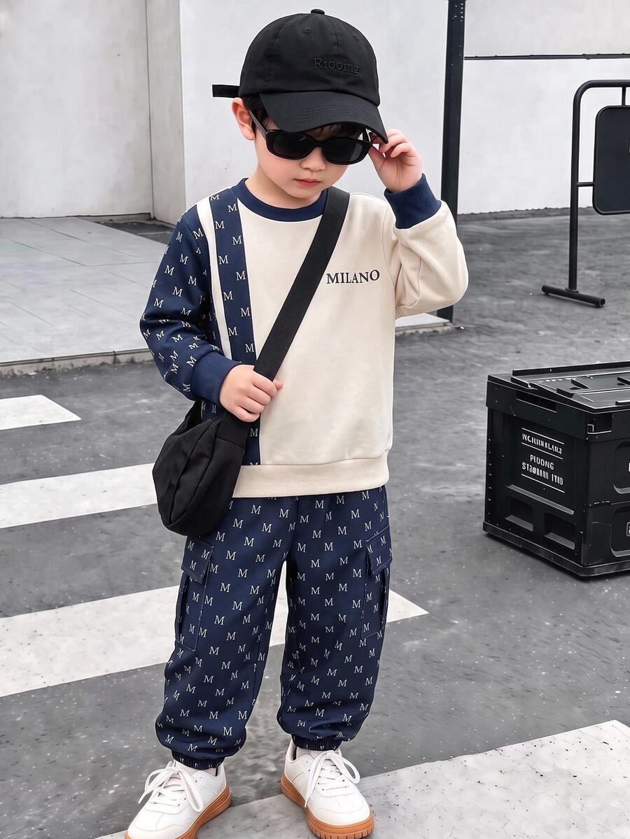 SHEIN 小男孩字母印花拼色圓領運動衫與滿版印花慢跑長褲 2件組 秋冬休閒街頭風上學套裝 - 藍色 - 查看 1