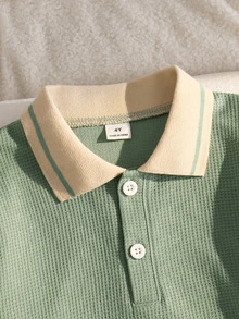 SHEIN 男童 2 件套拼色華夫格針織 Polo 領長袖上衣 + 長褲套裝，小男孩休閒復古服飾，適合日常、上學及其他場合，秋冬款 - 綠色 - 查看 4