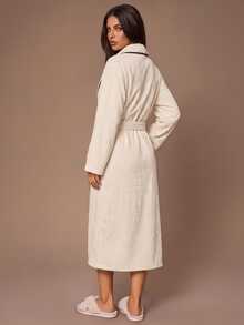 Lazeform Ribbed Plush INS Casual Contrast Trim Beige Long Sleeve Lapel Pocket Black Patch Decor Women's Robe - Beige - View 2
