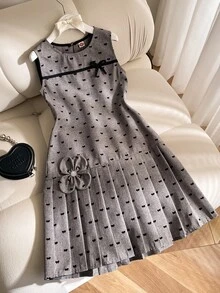 SHEIN 青少年女孩灰色無袖迷你洋裝，圖案蝴蝶結設計，休閒可愛學院風校園夏季穿搭 - 灰色 - 查看 3