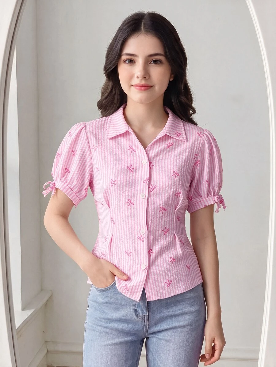 SHEIN 女童粉白條紋休閒可愛學院風格紋蝴蝶結短袖襯衫，適合學校與夏季假期