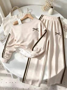 青少年女孩秋季蝴蝶結 Logo 露肩上衣與寬腿運動長褲 2 件套，休閒運動風秋季套裝 - 彩色 - 查看 3