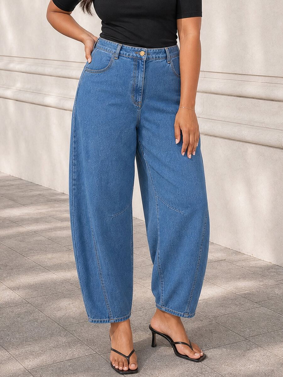 ELLERISSA Plus Size jeans i mediumtvätt med hög midja och smala barrelben i denim - Mediumtvätt - Visa 1