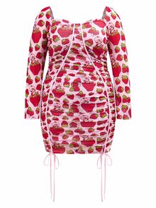 Strawberry Shortcake X SHEIN Plus Size Cute Allover Strawberry Print Ruched Slim Fit Knot Hem Dress With Sweetheart Neck - Pink - View 4