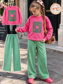 SHEIN 2件組 7-12歲女童街頭風太陽字母條紋印花長袖舒適抓絨連帽衛衣褲套裝，適合學校、假期、旅行，秋冬穿搭 - 玫紅色 - 查看 1