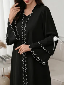 Al Najma 女款優雅拼色貝殼邊飾蝴蝶結裝飾前開襟長袍 - 黑與白 - 查看 6