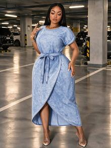 Slaydiva Plus Size Women's Fashion Washed Round Neck Short Sleeve Belt Design Denim Dress - Medium Wash - View 3