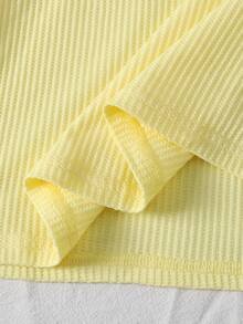 SHEIN Teen Girls Casual Vacation Yellow Textured Loose Short Sleeve T-Shirt & Shorts Set - Yellow - View 6