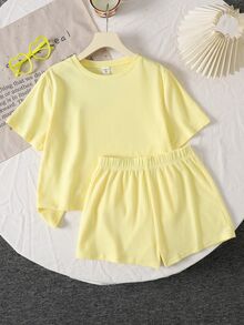 SHEIN Teen Girls Casual Vacation Yellow Textured Loose Short Sleeve T-Shirt & Shorts Set - Yellow - View 2