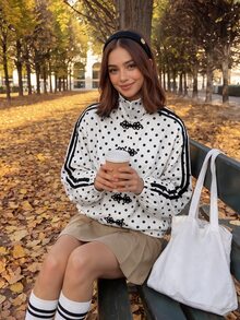 Comfortcana 女款圓點圖案青蛙鈕扣門襟側條紋夾克，黑白配色，秋季復古休閒日常穿搭 - 白色 - 查看 5