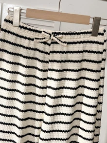 SHEIN 青少年女孩 2件/套休閒科技風街頭穿搭 百搭日常度假穿著 黑白對比滾邊無袖圓領T恤 + 寬褲 - 白色 - 查看 6